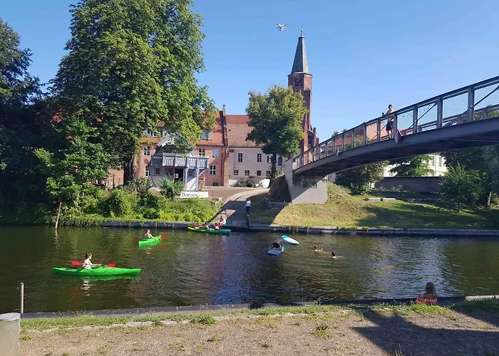Carlo Familienfreundliches 3-raum Auf Der Dom-insel * Brandenburg (Brandenburg an der Havel)