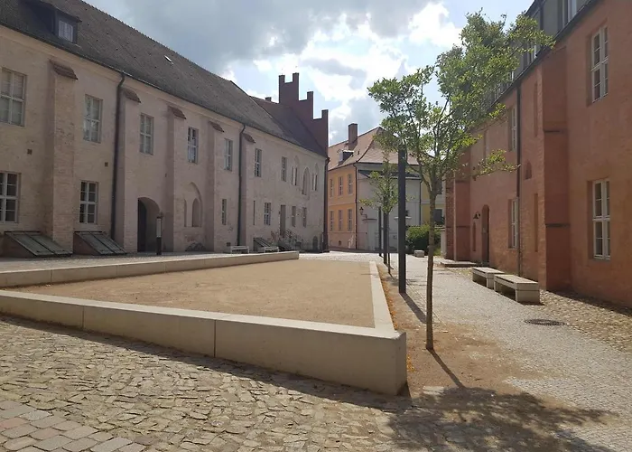 Carlo Familienfreundliches 3-raum Auf Der Dom-insel Brandenburg (Brandenburg an der Havel)